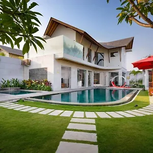 villa-miro.hotelsseminyak.net/